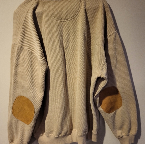 Men's Orvis Sweater with patches on elbows - Picture 2 of 3
